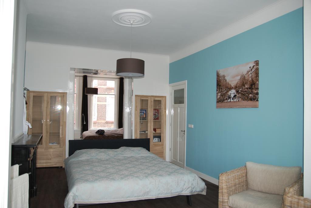 Bed&Breakfast Obrechtstraat Den Haag Zimmer foto